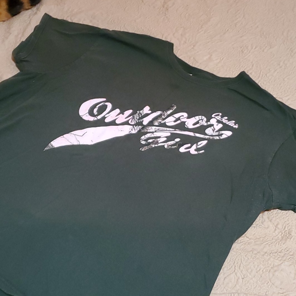 Cabela's t- shirt